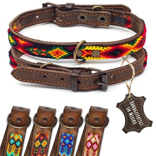 ALTEZAR Lederhalsband Hund - Doppelt Tribal Bestickt Feuerrot Rot-Orange Braunes Hochwertig Hundehalsband Leder - Handgemacht in Mexiko - Größe XS - Halsband Hund für sehr kleine Hunde Leder breit von ALTEZAR