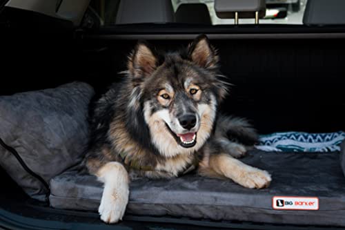 Big Barker Rücksitz-Barker: SUV Edition (orthopädisches, stoßdämpfendes Hundebett für Rückseite von Sportfahrzeugen) von Big Barker