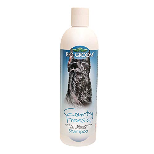 BIO-GROOM - Country Freesia Hundeshampoo - Mit Aloe Vera und Kamille - Welpenshampoo - Stärkt und pflegt das Haar - Für weiches und glänzendes Fell - 355 ml von Bio-groom