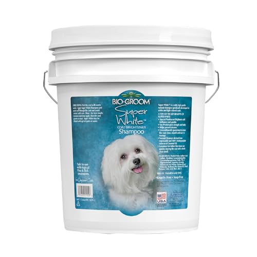 Bio-Groom - Super White Hundeshampoo - Für weißes und helles Fell - Aufhellendes Shampoo - Bis zu 95 Hundewäschen - Verleiht dem Fell Glanz - Mit Sojaprotein - 19 L von Bio-groom