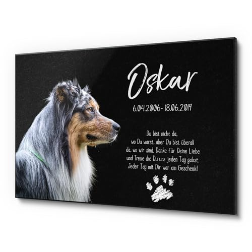 Grabstein Hund Granit 30x20 cm mit Foto und Blumen Kranz - wetterfest & personalisiert | Hundegrabstein aus Granit | Gedenkstein für Hunde schwarz glitzernd | Granitplatte als Grabschmuck Hundegrab von CHRISCK design