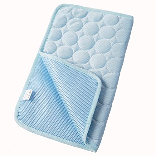 Kühlmatte für Haustiere Hunde Sommerkühlmatte Haustier großer Größe Ice Seide Kühlbett Haustier Katze atmungsaktiv (Color : Sky Blue, Size : L 70x55cm) von CNRTSO