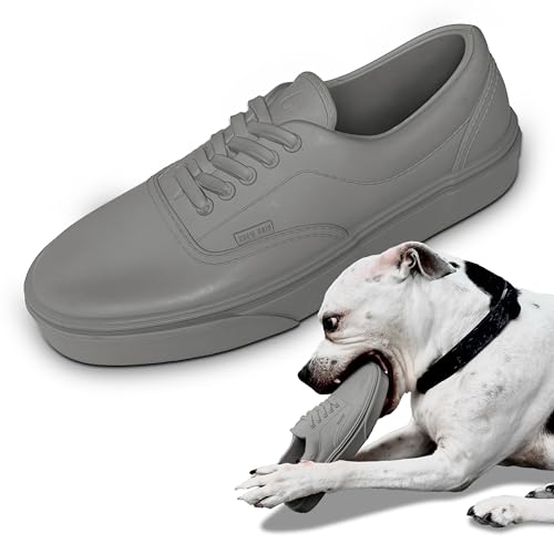 Chew Drip,Schuh Hundespielzeug,Sneaker Hundespielzeug,Modernes Hundespielzeug,Sneakerhead Hundespielzeug,Ungiftiges Hundekauspielzeug,Naturkautschuk Hund Kauspielzeug (Zementgrau) von Chew Drip