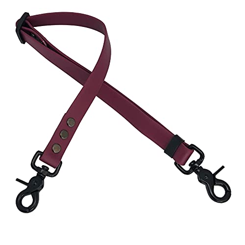 Hunde Sicherheitsgurt, Hundesicherheitsgurt mit starken Karabiner, Einstellbar Hundegurt Sicherheit für Alle Hunderassen und Katzen in 19 mm BIOTHANE® - 40-65 cm - Weinrot - Black Edition von Collar & Leash