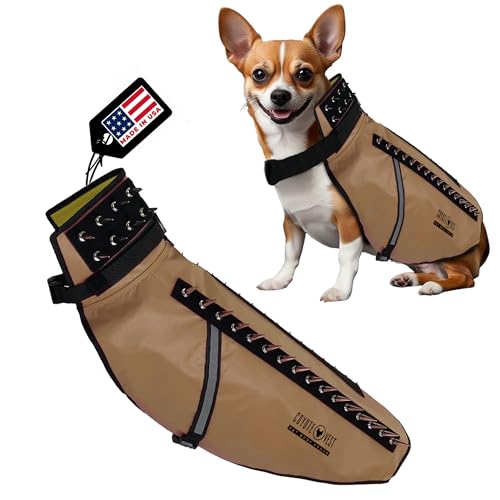 CoyoteVest Hundegeschirr Schutzweste, reflektierendes Hundezubehör mit Spikes, Schnappschnallen für schnelles Tragen und Entfernen (groß, Texas Tan) von CoyoteVest