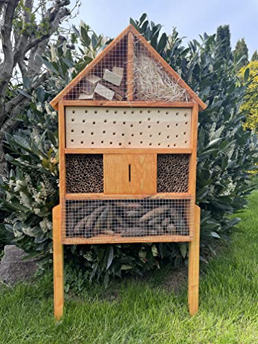 DARLUX massives handgefertigtes Insektenhotel XL aus Holz mit Standfuß 97 x 51 x 12 cm (HxBxT) Wildbienen Nisthilfe I Bienenhotel I Insektenhaus I Braun lasiert wetterfest von DARLUX