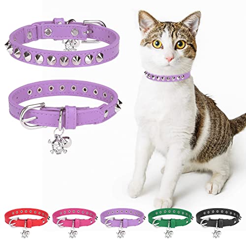 DILLYBUD Katzenhalsband aus Leder für Jungen, Mädchen, Katzen mit Glöckchen und elastischem Sicherheitsgürtel, personalisierte Nieten, verstellbare sichere Schnalle, Halsband mit Totenkopf-Anhänger von DILLYBUD