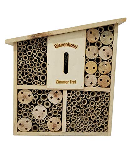 Dehner Natura Premium Insektenhotel Melitta, Insektenhaus / Nistkasten für Bienen/Schmetterlinge/Käfer, ca. 32 x 9 x 30 cm, Kiefernholz/Bambus/Sperrholz, natur von Dehner