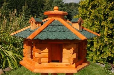 Deko-Shop-Hannusch Vogelhäuschen Vogelhaus blockstil Dach grün Gauben Nr16, Vogelfutterhaus aus Holz von Deko-Shop-Hannusch