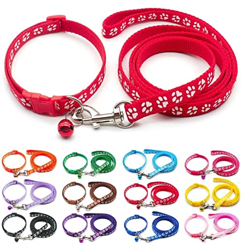 Doggie Style Store Halsband und Leine für kleine Hunde und Welpen, Pfotenabdruck-Design, Nylon, verstellbar, mit Glockenleine, Rot von Doggie Style Store