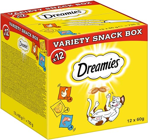 DREAMIES Katzensnacks - 12x60g - mit Huhn, Käse und Lachs - Traumhaft knusprige Katzen Leckerlies mit zarter Füllung - Variety Snack Box von Dreamies