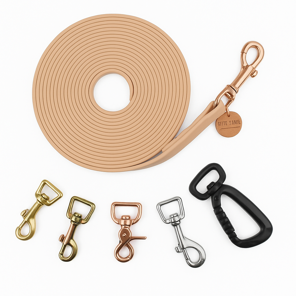 Schleppleine Superflex Nude - Hunde bis 15kg 15m-Bolzenkarabiner Schwarz-abnehmbare Handschlaufe Schleppleine Superflex Nude - Hunde bis 15kg 15m-Bolzenkarabiner Schwarz-abnehmbare Handschlaufe von EMMY&PEPE