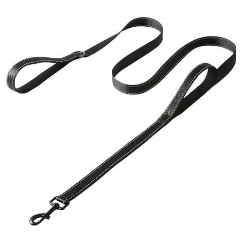 Hundeleine mit reflektierenden Nähten, doppelt gepolsterter Griff, 120 cm, Nachtspaziergang, Sicherheit, Haustierleine, Verkehrskontrolle, Haustierleine für Lauftraining, Schwarz Hundeleine mit reflektierenden Nähten, doppelt gepolsterter Griff, 120 cm, Nachtspaziergang, Sicherheit, Haustierleine, Verkehrskontrolle, Haustierleine für Lauftraining, Schwarz von FSSTUD