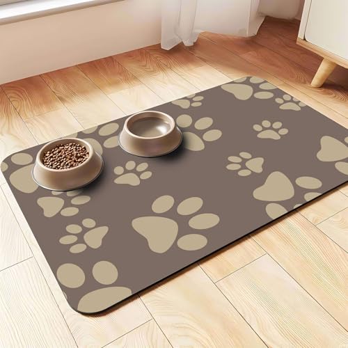 GIBZ Saugfähige Hunde Futtermatte für den Innenbereich, rutschfeste Hund Matte aus Kieselgur, Napfunterlage mit Pfotenmuster, Braun, 40x60cm von GIBZ