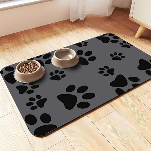 GIBZ Saugfähige Hunde Futtermatte für den Innenbereich, rutschfeste Hund Matte aus Kieselgur, Napfunterlage mit Pfotenmuster, Dunkelgrau, 50x80cm von GIBZ