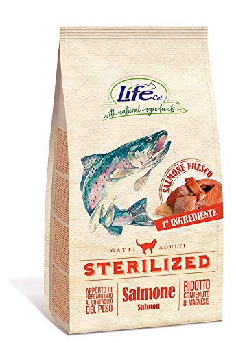 LifeCat Sterilized mit Lachs, Beutel 400 g von HAPIPET