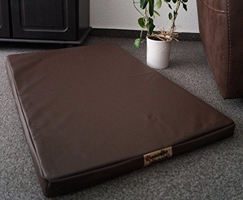 Hundebettenmanufaktur Hundematratze Hundebett beidseitig Kunstleder Schaumstoff 5 cm Verschiedene Größen und Farben wählbar (105 cm X 65 cm, braun) von Hundebettenmanufaktur