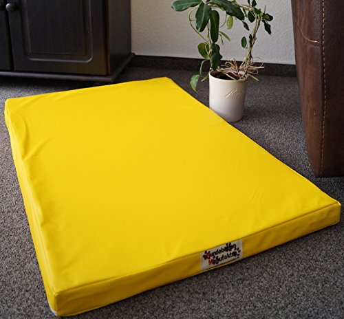 Hundebettenmanufaktur Hundematratze Hundebett Kunstleder Schaumstoff 5 cm Verschiedene Größen und Farben wählbar (130 cm X 90 cm, gelb) von Hundebettenmanufaktur