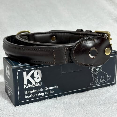 Kamboj K9 taktisches Hundehalsband aus Leder, robust, handgefertigt, mit Griff, inklusive abnehmbarer AirTag-Tasche aus Leder, für mittelgroße und große Hunde von Kamboj9