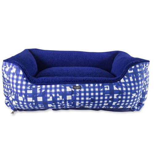 Kate Spade New York Fancy Dog Bett, 68,6 x 50,8 cm, Hundebett für mittelgroße und große Hunde, niedliches Hundebett mit abnehmbarem, waschbarem Bezug (Navy Daisy Gingham) von Kate Spade New York