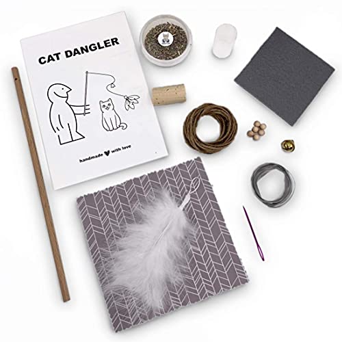 DIY Katzenspielzeug: Rangelangel. Katzenangel mit Feder, Fisch, Katzenminze und Schmetterling. Interaktives Bastelset mit dem Du Deine eigenen Spielsachen für Deine Katze basteln kannst von Kater Kasimir