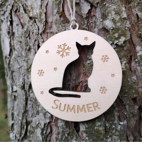 Keruidian Personalisiertes Katzenornament, Weihnachtskatzenornament, Weihnachtsbaumdekoration, individuelle Katzenform, Katzenname graviert, Katzenrasse, hängende Kugel (Design 8) von Keruidian