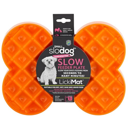 LickiMat Kleiner Slodog geeignet für Nassfutter, Rohfutter, Trockenfutter und Leckerlis Perfekter Spaß-Futterspender für kleine und mittelgroße Hunde Kein Schluck und keine Frustration, Orange von LICKIMAT