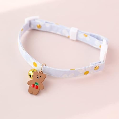 1 Packung Verstellbares Katzenhalsband Bär Blume Frühling Klein Frisch Anhänger Niedlich Mode Sicherheitsschnalle Halsband Haustier Hundehalsband mit Glocke-Hellblauer Bär,(18-32cm),China von LORSHEL