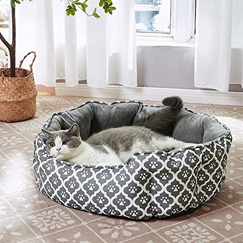 LUCKITTY Großes Katzenbett, 63.4 cm, weicher Samt und wasserdichtes Oxford-Kissen, ovales geometrisches Haustierbett für Indoor-Katzen oder kleine Hunde, graues Hunde-Fußabdruck-Muster von LUCKITTY