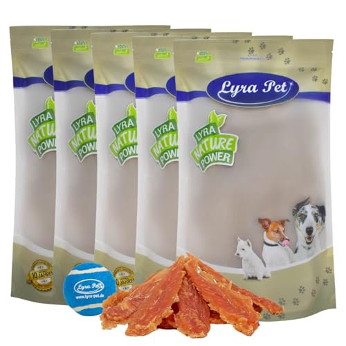 Lyra Pet® | 5 kg Hühnerbrust Soft + Tennis Ball | Kausnack vom Huhn | Leckerli für alle Hunde | Proteinreicher Kaugenuss | Idealer Belohnungs- und Trainingssnack | Im wiederverschließbaren Beutel von Lyra Pet