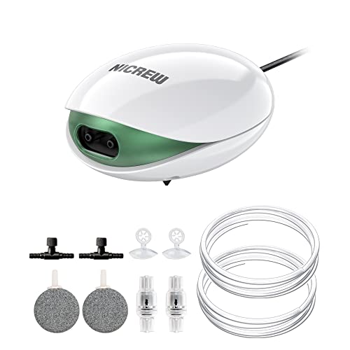 NICREW Ultra-Leiser Aquarium Luftpumpe bis zu 400L mit Einstellbarem Durchfluss, Leise Sauerstoffpumpe Aquarium <37 dB, Ausgestattet mit Luftschlauch, Stein und Rückschlagventil, 2,5W von NICREW