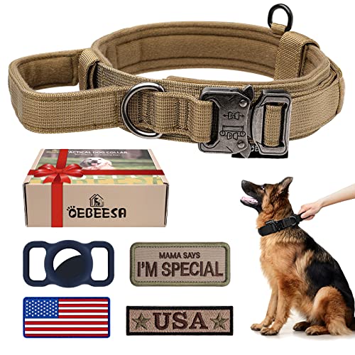 Taktisches Hundehalsband Verstellbares Militärhalsband,Nylon K9 Halsbänder mit Kontrollgriff und robuster Metallschnalle für mittlere und große Hunde mit 3 Patches und Airtag-Case-Halterung (L, Braun) von OEBEESA