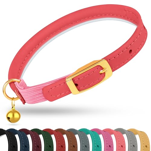 OOPSDOGGY Katzenhalsband aus gerolltem Leder mit Glöckchen – reflektierendes Kätzchenhalsband mit Sicherheitsgummi – verstellbare kleine Haustierhalsbänder für Jungen, Mädchen, Katzen (Rosa) von OOPSDOGGY