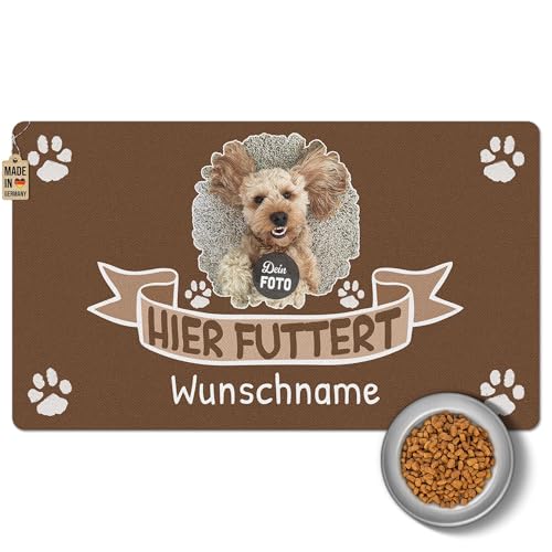 PR Print Royal Napfunterlage mit Foto & Name selbst gestalten - Hier futtert - Futtermatte für Hunde & Katzen - Personalisierte Geschenkidee, Waschbar | 60 x 35 cm, rutschfest von PR Print Royal