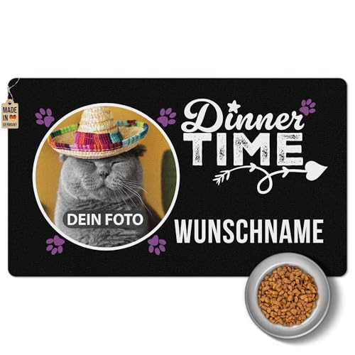 PR Print Royal Napfunterlage mit Name und Foto selbst gestalten - Dinner Time - Futtermatte für Hunde & Katzen - Personalisierte Geschenkidee, Waschbar | 60 x 35 cm, rutschfest von PR Print Royal