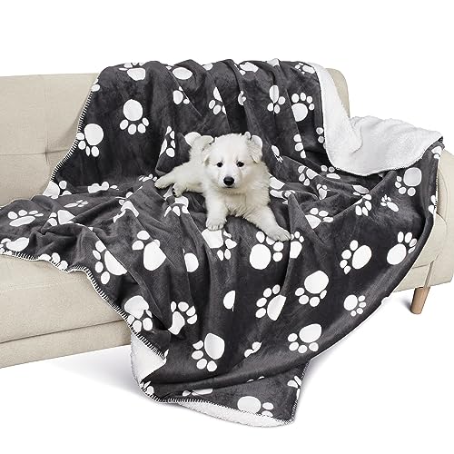 Pawsee Wasserdicht Hundedecke Katzendecke mit Pfotenabdruck, Waschbar Fleece Sherpa Hundehandtuch für Couch Bett Outdoor, wasserdichte Tagesdecke Bettschutz Sofa Überwurf Sofabezug, 127 x 75 cm von Pawsee