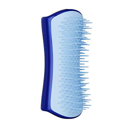 Tangle Teezer | Pet Teezer | Kleine Enthaarungs- und Hundepflegebürste | Trockenbürste oder Hundebadebürste | Marineblau & Himmelblau von Pet Teezer