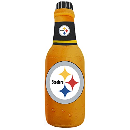 NFL Pittsburgh Steelers Bierflasche Plüsch Hund & Katze Quietschspielzeug - Niedliches Stadion SODA Flasche Snack Plüschspielzeug für Hunde & Katzen mit innerem Quietscher & schönem Fußballteam Name/Logo von Pets First