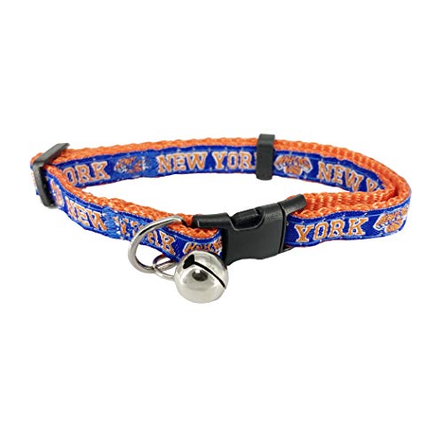 Pets First NBA NY Knicks Katzenhalsband, verstellbar, mit abnehmbarem Halsband für Katzen, mit lizenziertem Teamnamen und Logo, niedliches und modisches Basketball-Halsband mit Glöckchen aus Metall von Pets First