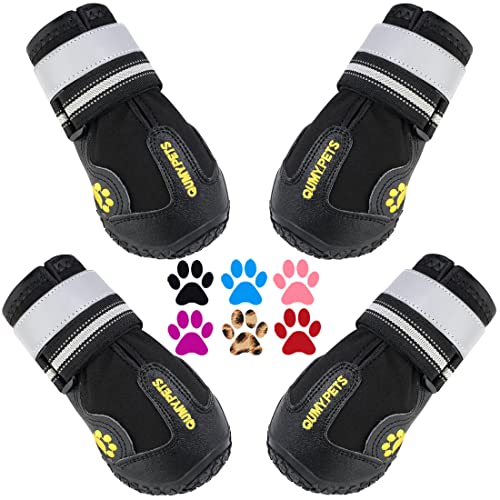 QUMY Hundestiefel, wasserdichte Schuhe für Hunde, mit reflektierenden Streifen, robuste Anti-Rutsch-Sohle, 4 Stück/Set (Schwarz, Größe 8: 7,6 x 8,3 cm (B x L) (4 Stück) von QUMY