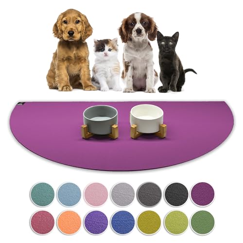 SANOZOO® - Napfunterlage, Öko-TEX - Made in Germany - rutschfeste Futtermatte für Hunde & Katzen, Halbrund 30 x 60 cm Pflaume von SanoZoo