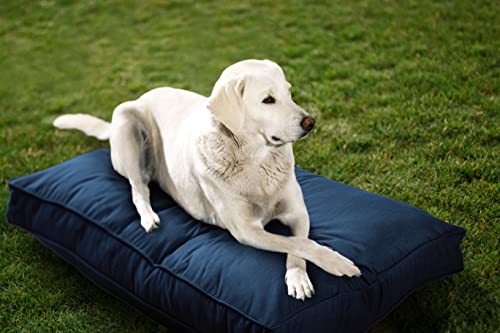 Sunbrella Doppelseitiges Hundebett für drinnen und draußen, waschbarer Bezug und kaufest, Haustiermatte für Mehrzweck, pflegeleicht und haustiersicher (mittelgroß, Polyester, Indigo, 91,4 x 66 x 7,6 von Sherry Kline