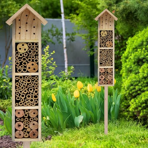 Holz Insektenhotel mit Erdspieß - H 78 cm - Insektenhaus naturbelassen zum Aufstellen - Bienenhotel Hummelhaus Holzhaus Nisthilfe für Bienen Hummeln Florfliegen Schmetterling von Spetebo