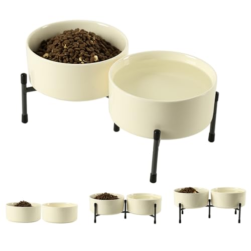 TAMAYKIM 907.2 g Keramik Hund Katze Schüssel mit erhöhtem Metallständer, 15,2 cm Porzellan Runde Futter- und Wassernapf Set, rutschfeste Haustier Futternapf für Katzen & Hunde, Beige, 2 Stück von TAMAYKIM