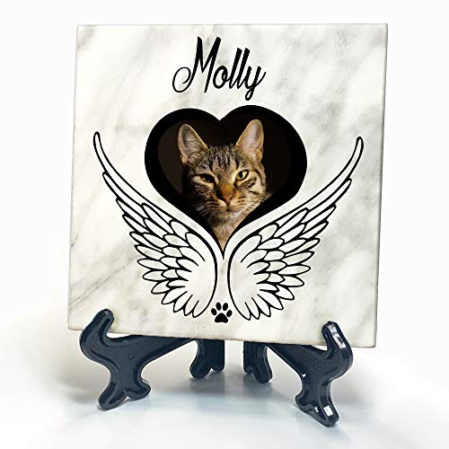 TULLUN Individueller Personalisierter Weißer Natur Marmor Gedenkstein + Ständer für Hunde, Katze und andere Haustiere - Größe 10 x 10 cm - Engelsflügel von TULLUN