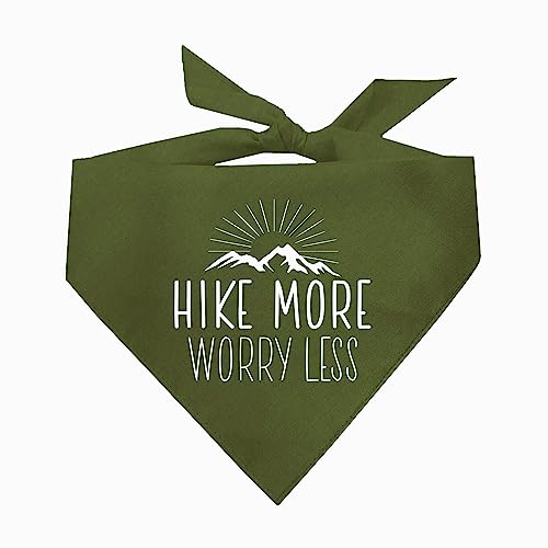 Hike More Worry Less Hundehalstuch, Militärgrün, OS 792 von Tees & Tails