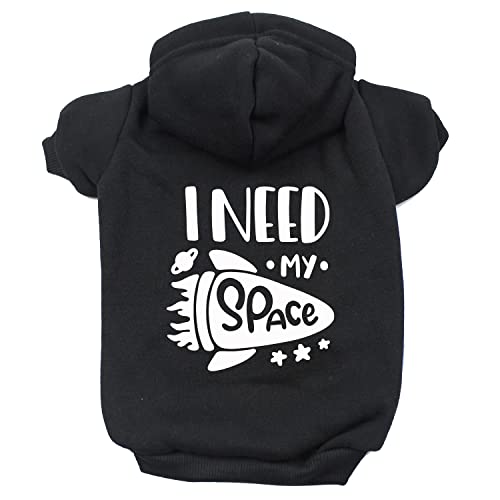 I Need My Space Hunde-Kapuzenpullover mit Fleecefutter, Schwarz von Tees & Tails