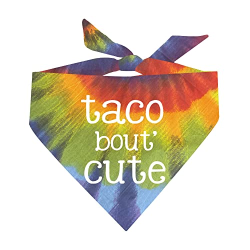 Taco Bout' Cute Cinco de Mayo Hundehalstuch (708 Sunset Tie Dye, Einheitsgröße) von Tees & Tails