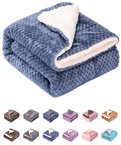 Fuzzy Hundedecke oder Katzendecke Haustierdecke, warm und weich, Plüsch Fleece Empfangsdecken für Hundebett Katzenbett, Couch, Sofa, Reisen Outdoor, Camping (Decke (101,6 x 121,9 cm), DW-Smoked Blue) von WONDER MIRACLE