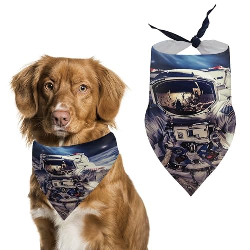 Weiches und atmungsaktives Haustier-Halstuch für Hunde und Katzen, US-Astronauten-Reise, Monddruck, leichter Polyester-Schal, perfekt für den täglichen Stil oder besondere Anlässe von YJWANDL